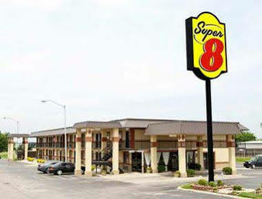 Super 8 By Wyndham Hotel 2*